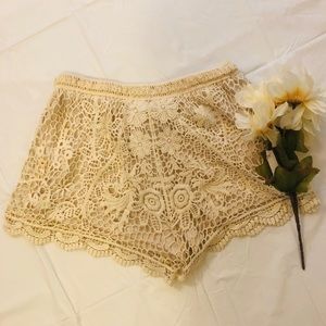 💗Host Pick 🎈 Forever 21 lacy shorts